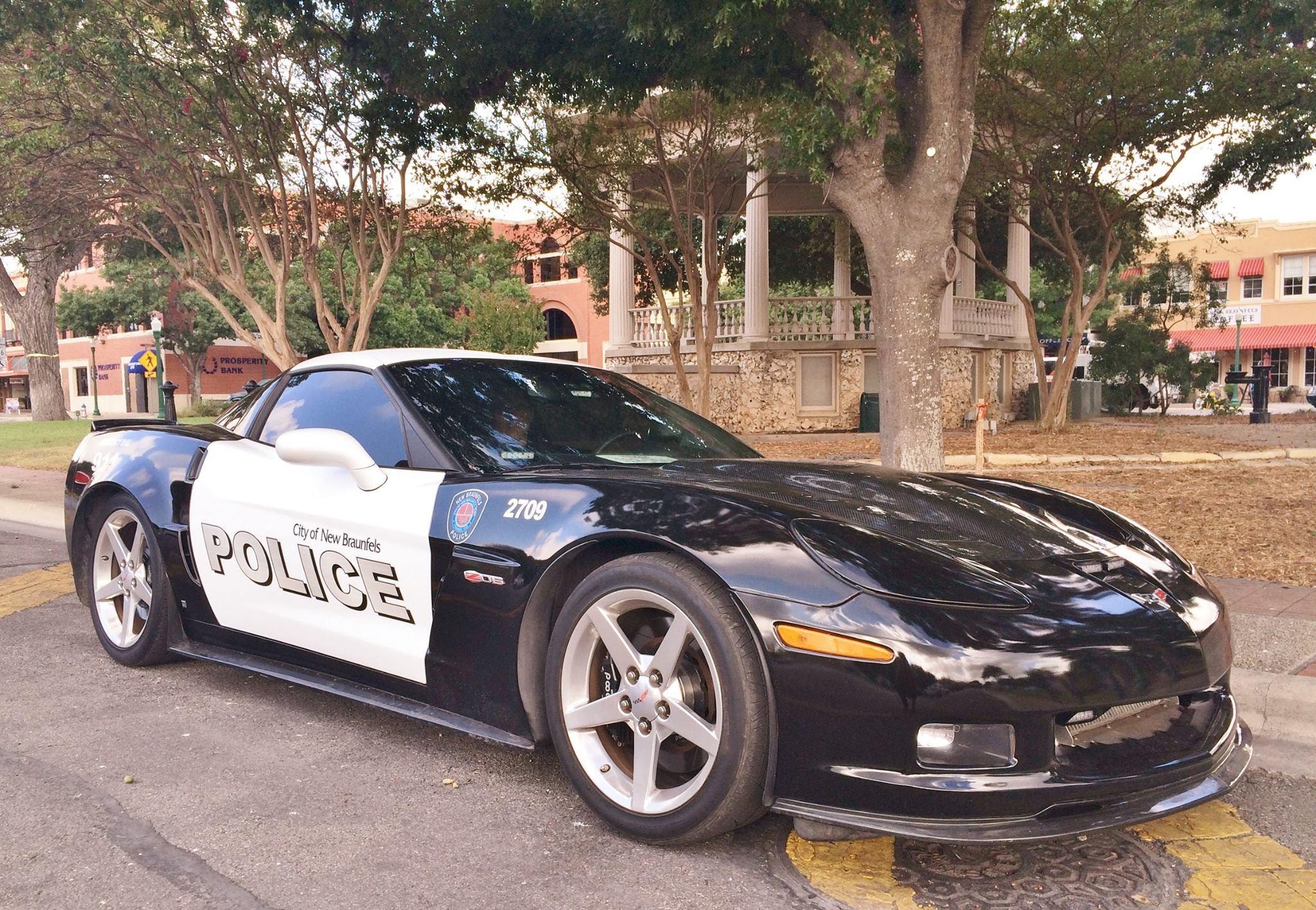 New Braunfels Police Corvette Z06 Coptimus Prime in town plaza