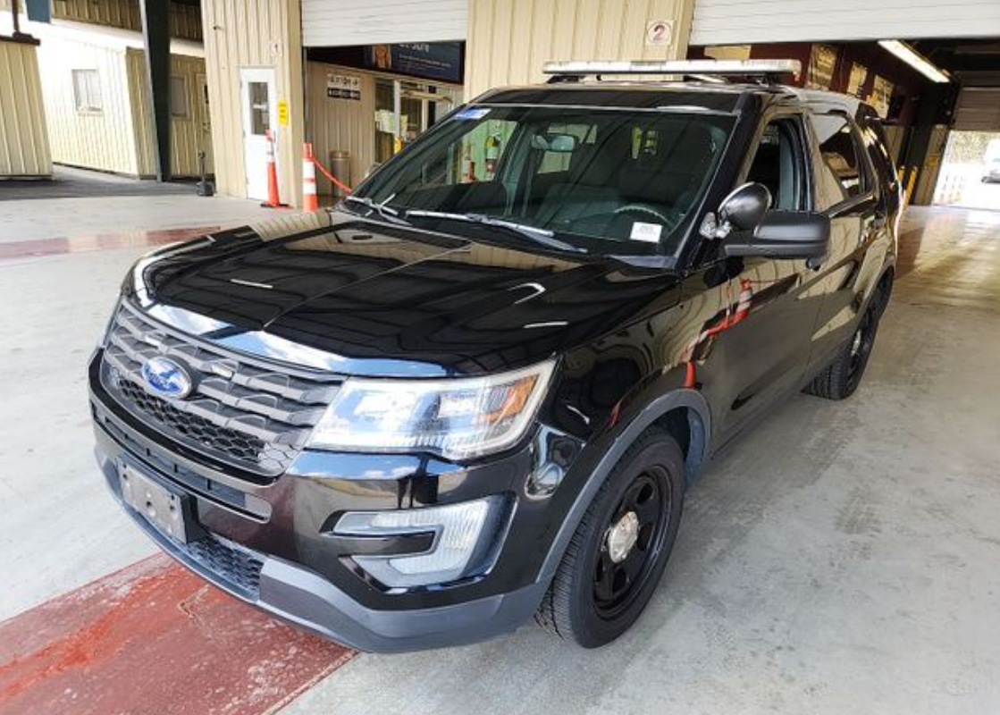 Ford Explorer Police Interceptor Utility photographed at a public vehicle auction
